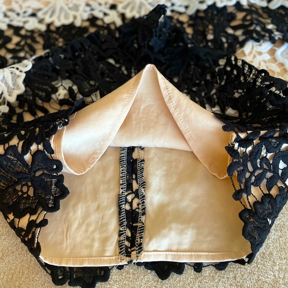 Endless Rose Lace Pencil Skirt - Size M - Picture 10 of 12